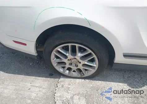 2012 Ford Mustang V6 Premium z USA, uszkodzony, nr VIN 1ZVBP8AMXC5271916